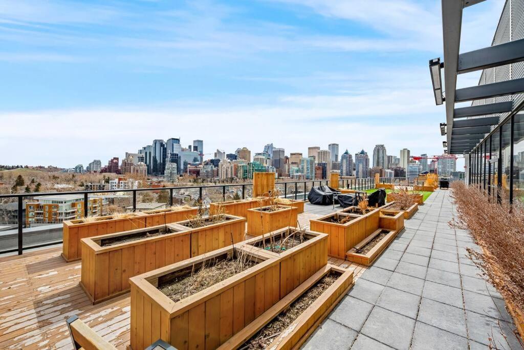 Chic 1Br Kensington Unit W/Parking Apartment คาลการี ภายนอก รูปภาพ
