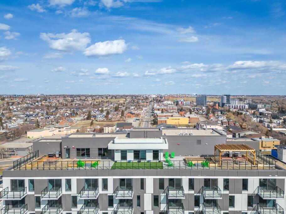 Chic 1Br Kensington Unit W/Parking Apartment คาลการี ภายนอก รูปภาพ