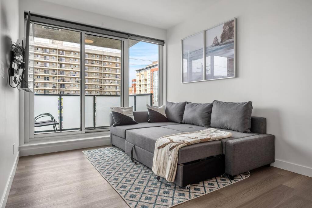Chic 1Br Kensington Unit W/Parking Apartment คาลการี ภายนอก รูปภาพ